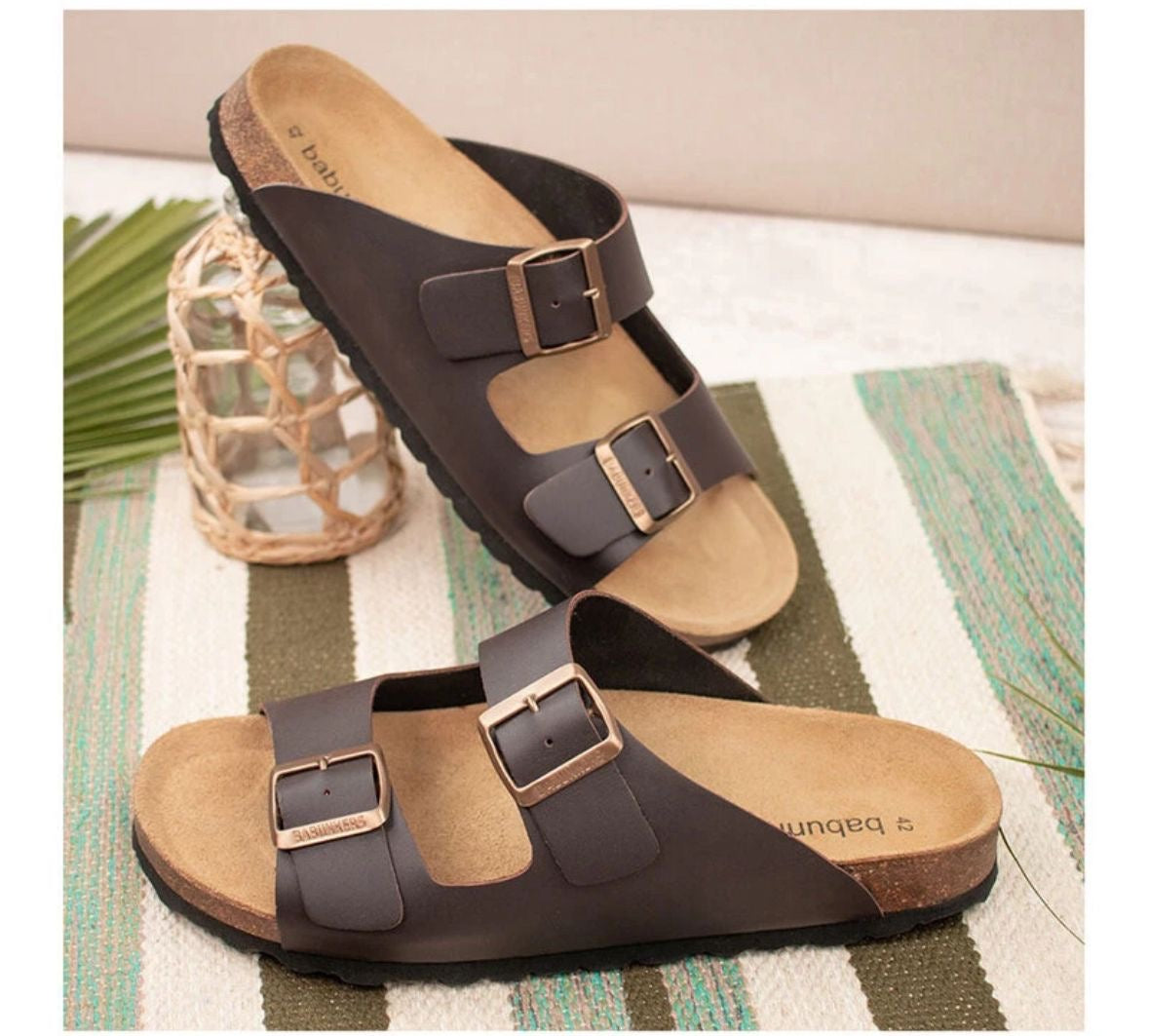 Sandale à double bride avec boucles