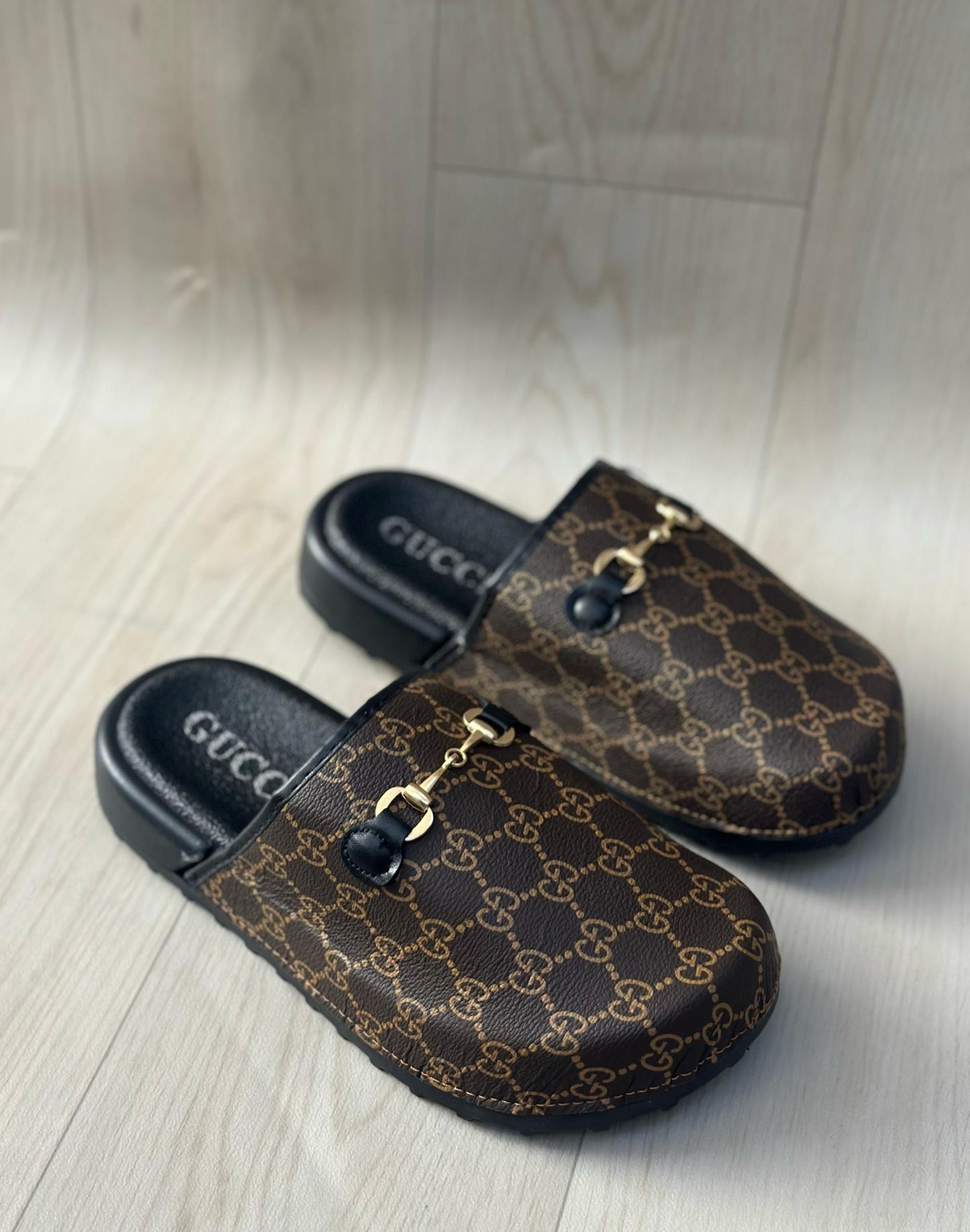 Babouche Gucci