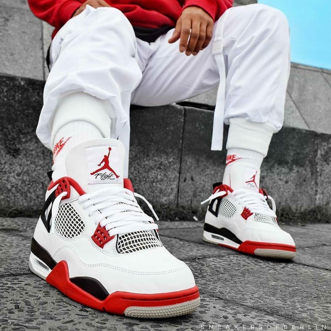 Jordan 4
