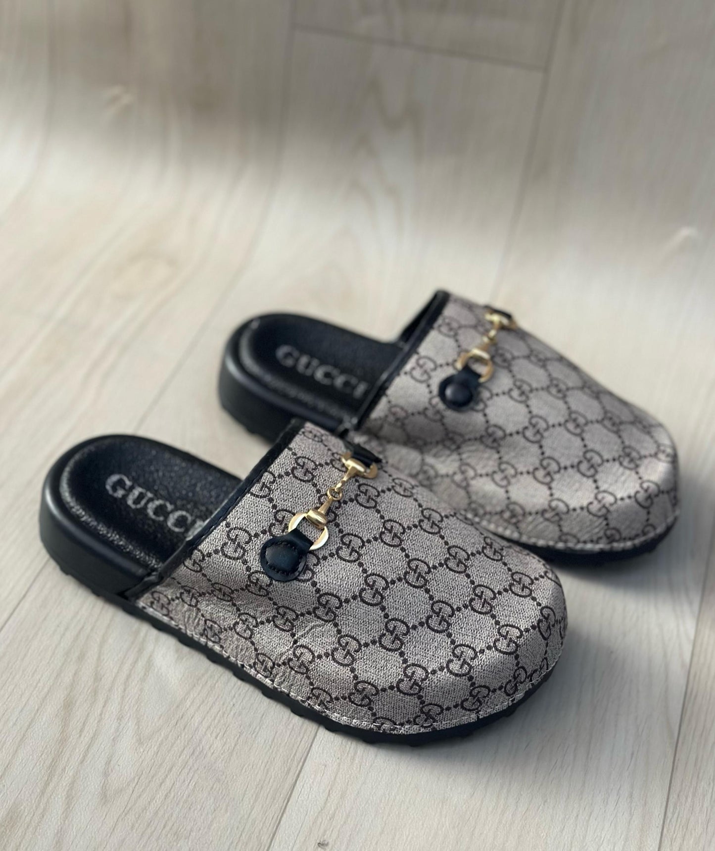 Babouche Gucci