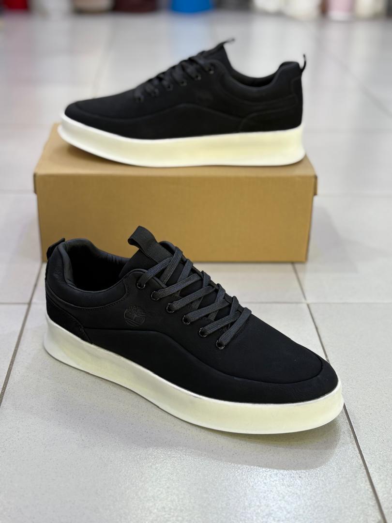 Chaussures de ville Timberland – Élégance & Robustesse