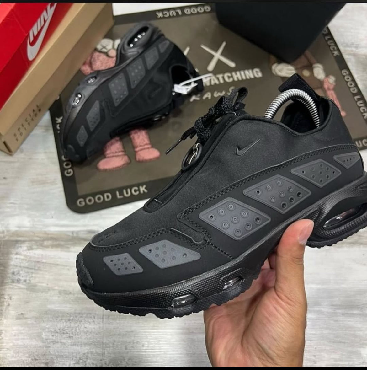 NIKE AIR MAX SUNDER BLANCA NEGRA