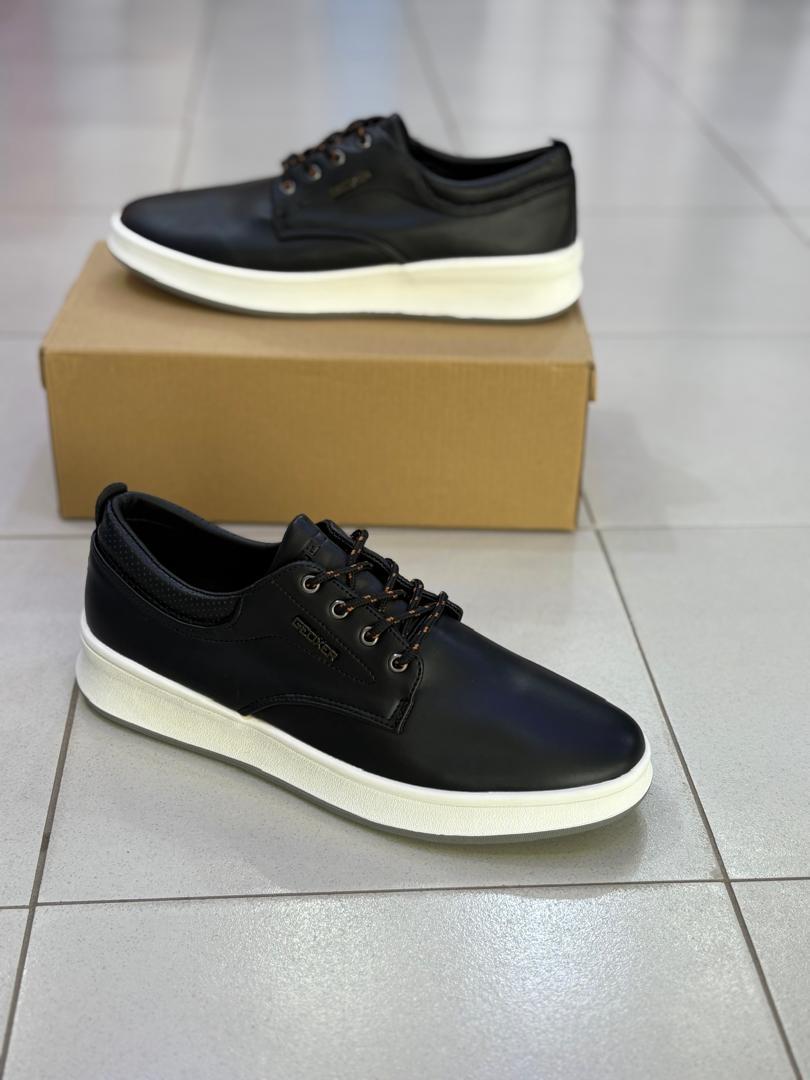 Chaussures de ville Timberland – Élégance & Robustesse